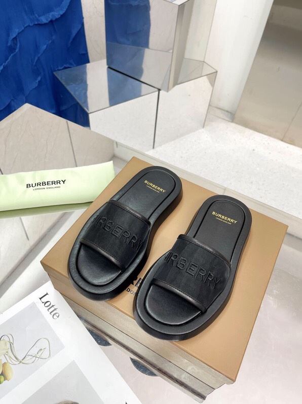 Burberry Slippers